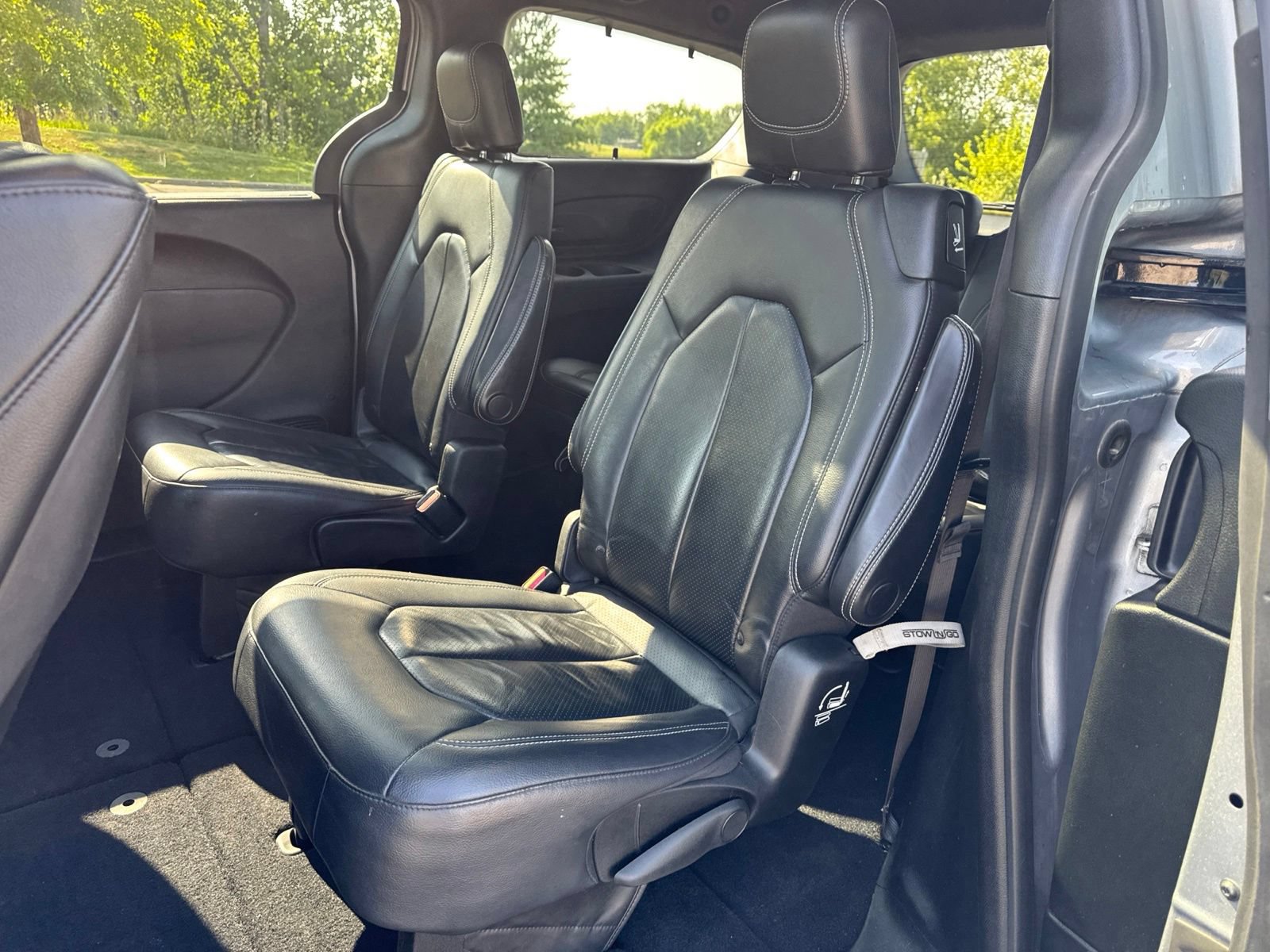 Used 2018 Chrysler Pacifica Touring-L Plus FWD image 17