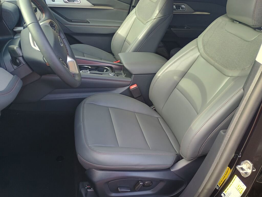 New 2026 Ford Explorer Active image 5