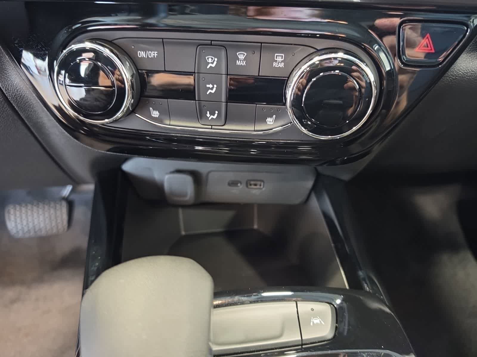 Used 2025 Chevrolet Trax ACTIV w/ Driver Confidence Package FWD image 23