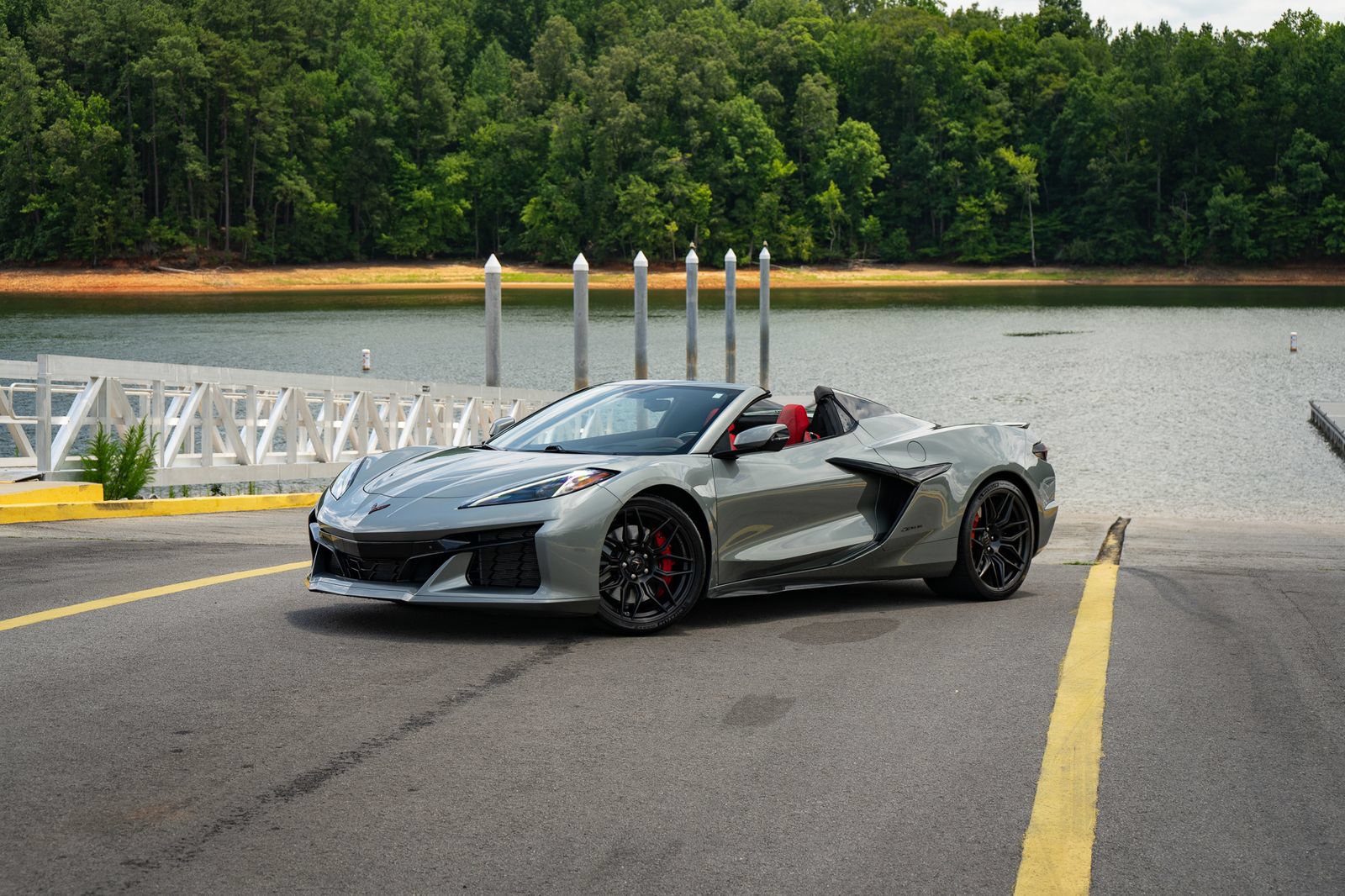 Used 2023 Chevrolet Corvette Z06 RWD image 4