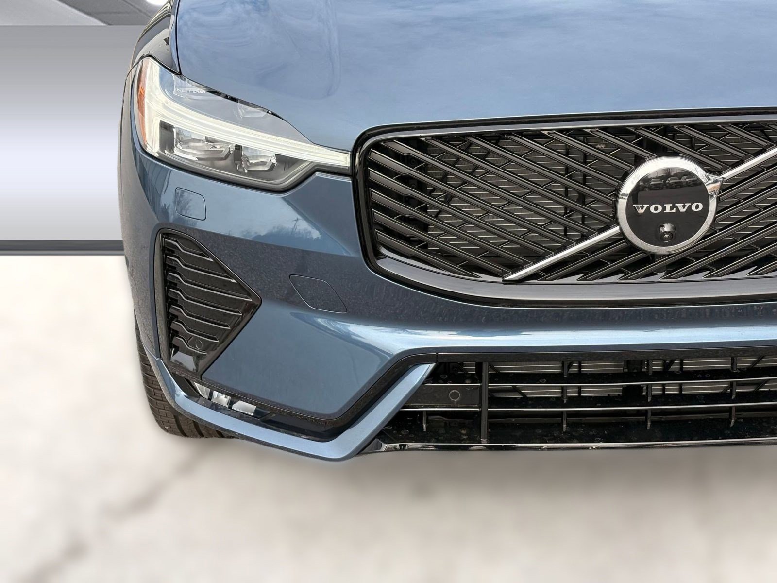 New 2026 Volvo XC60 B5 Ultra w/ Protection Package Premier image 11