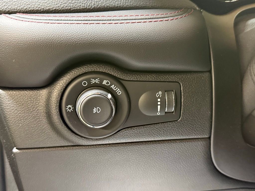 Certified 2022 Dodge Durango R/T image 31