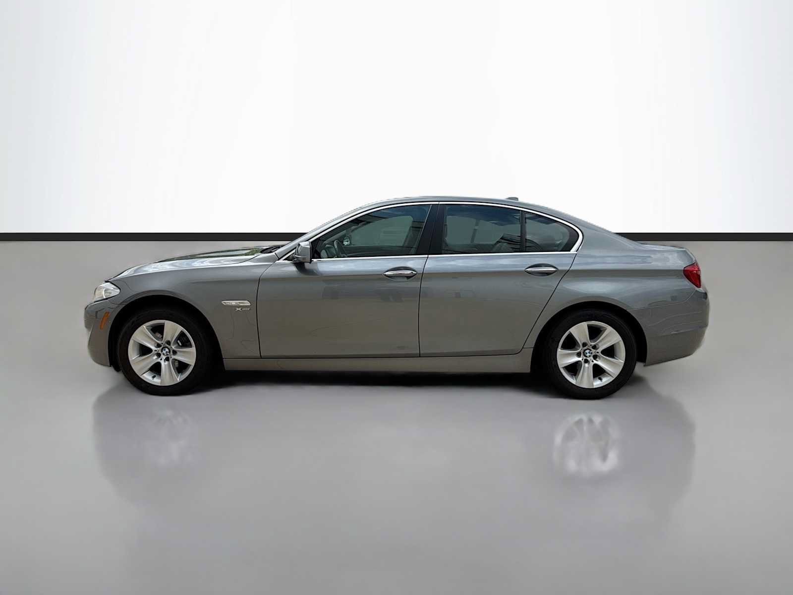 Used 2012 BMW 528i xDrive Sedan AWD/4WD image 5