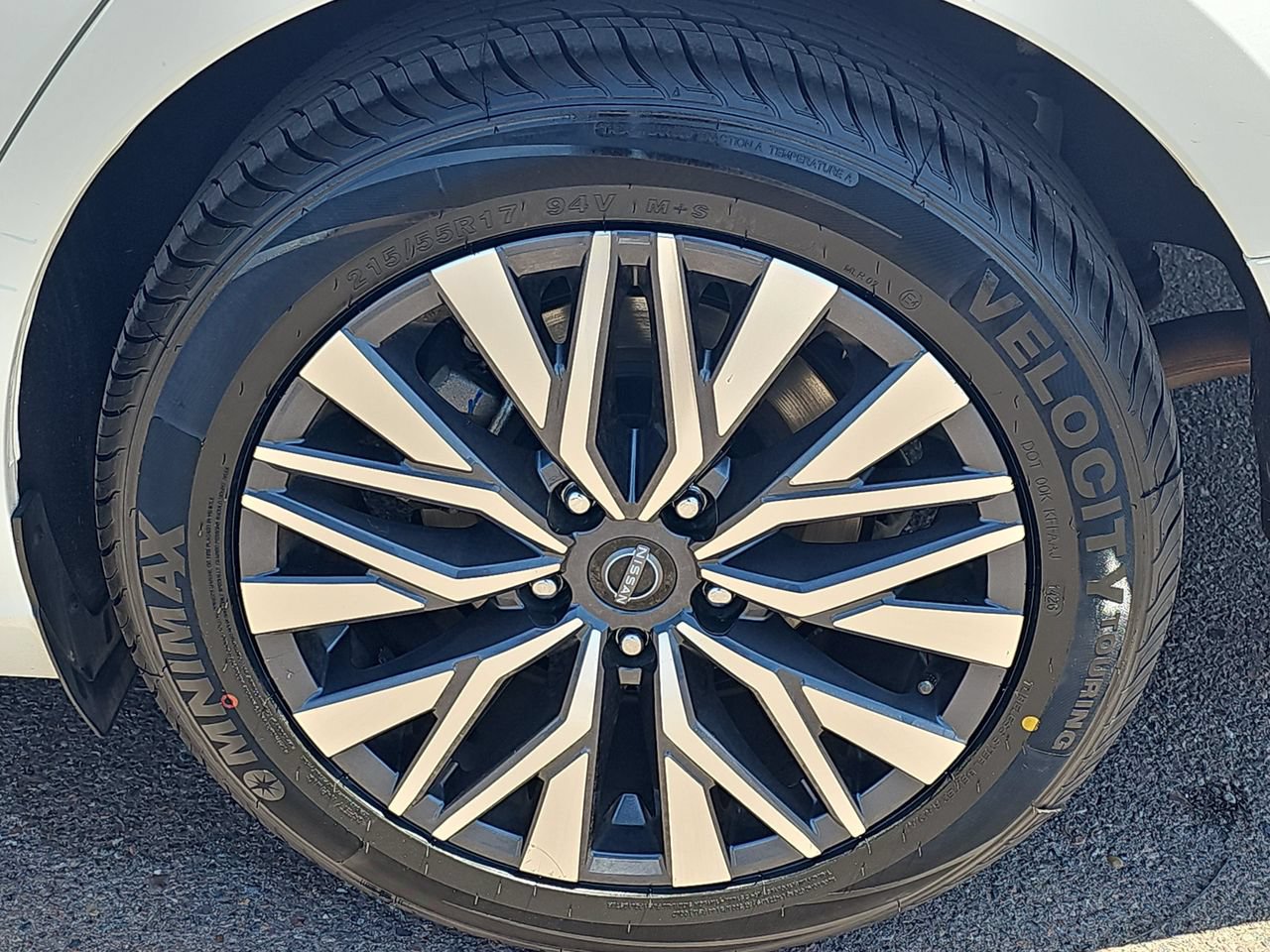 Certified 2025 Nissan Altima 2.5 SV FWD image 32