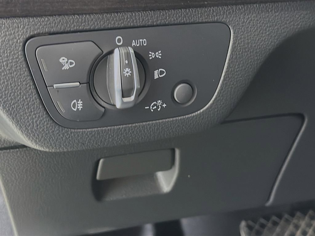 Used 2022 Audi Q5 2.0T Premium Plus w/ Premium Plus Package image 12