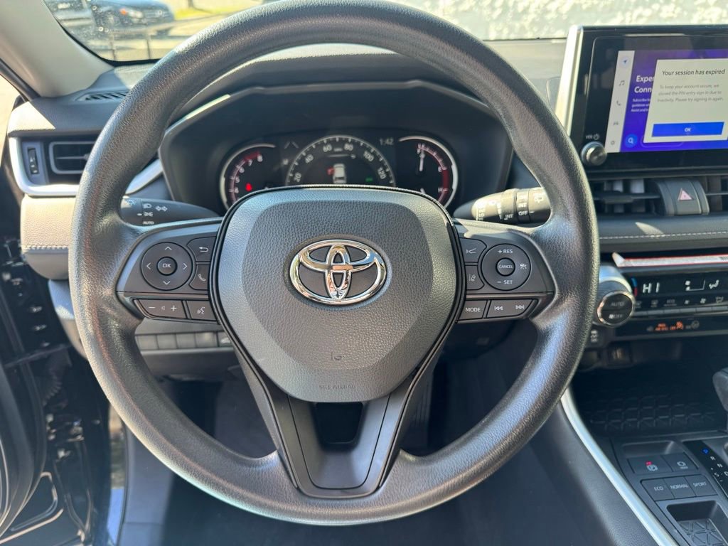 Used 2025 Toyota RAV4 XLE image 11