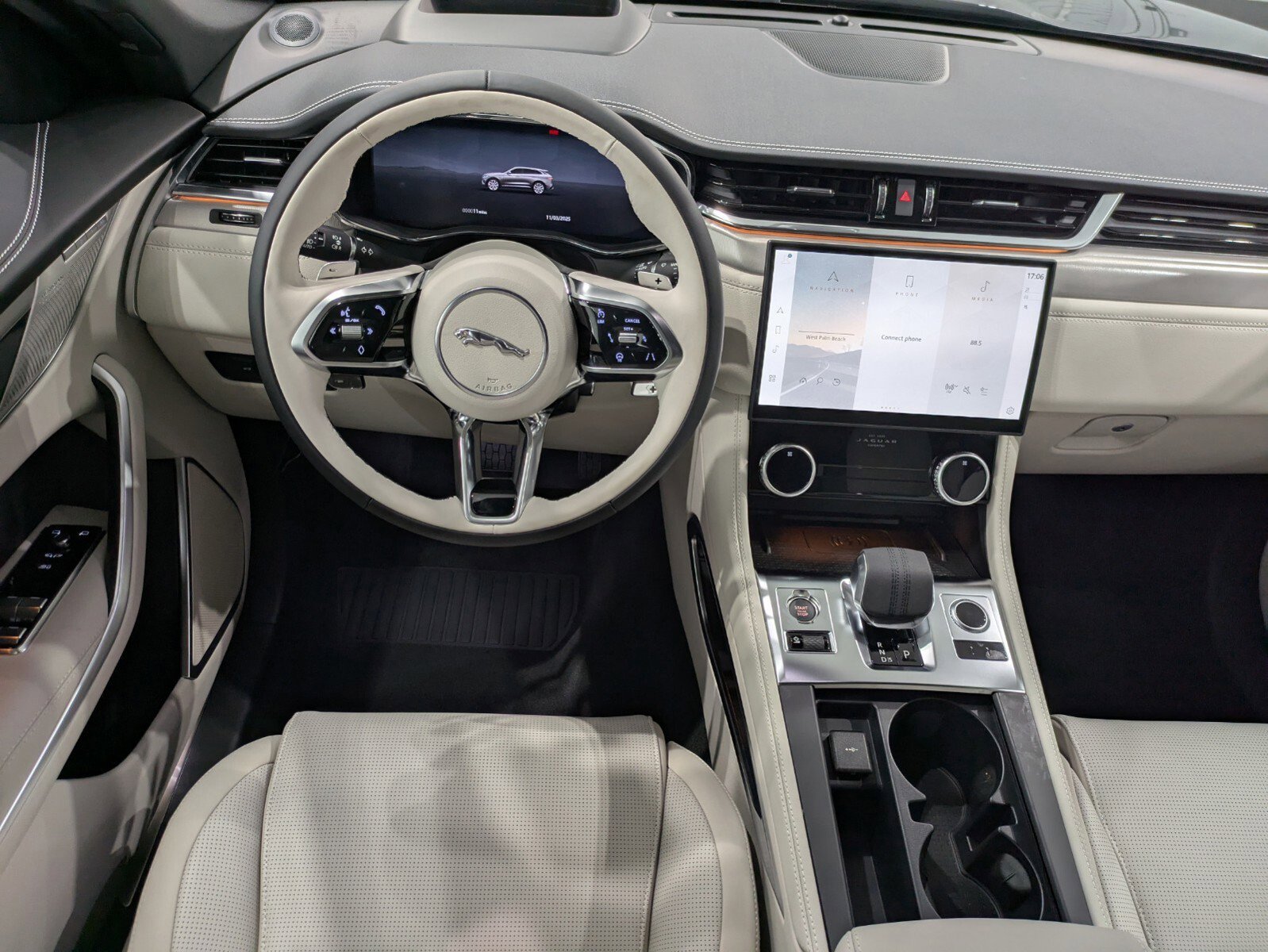 New 2026 Jaguar F-PACE R-Dynamic S image 10