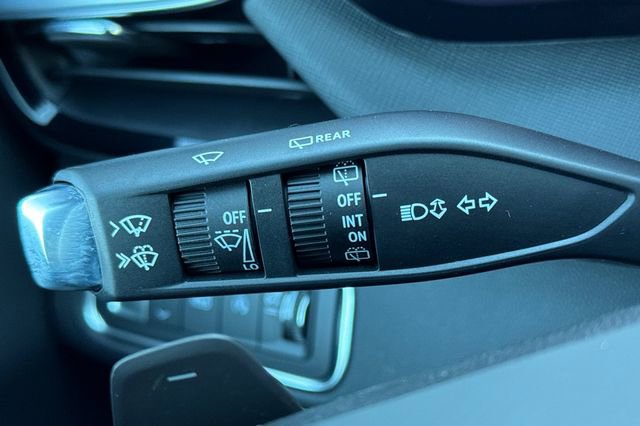 Used 2025 Buick Enclave Preferred image 39