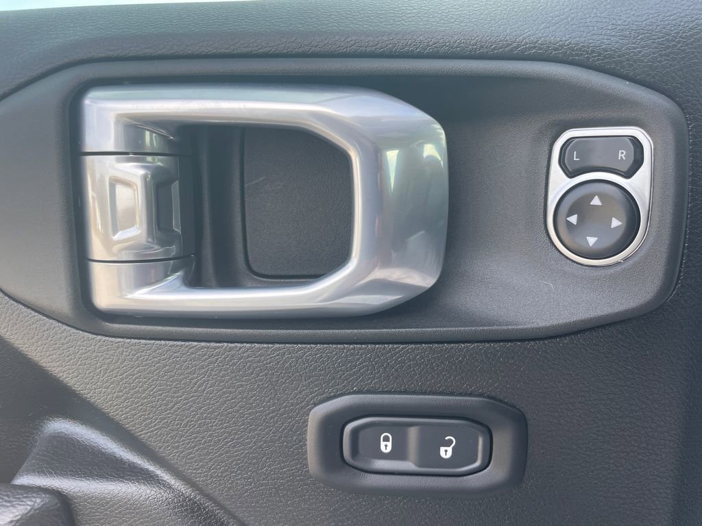 Used 2024 Jeep Gladiator Mojave w/ Convenience Group image 30