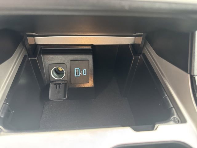 Used 2023 Ford Explorer ST image 27