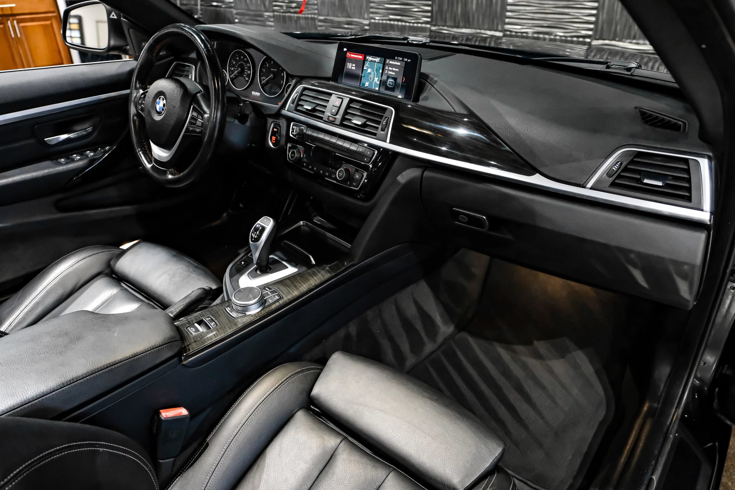 Used 2020 BMW 430i Convertible w/ Convenience Package RWD image 16
