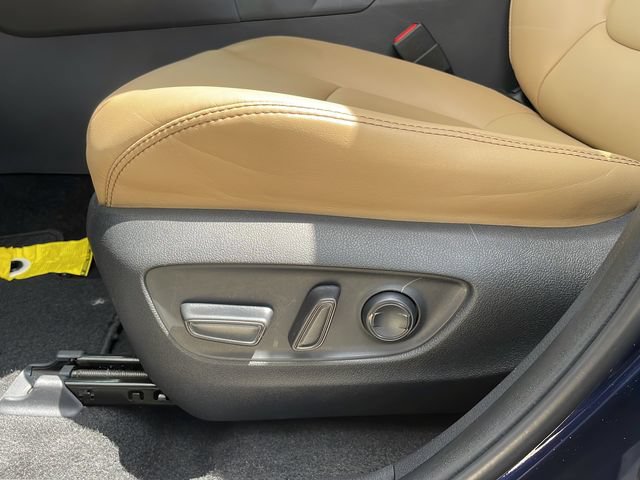 Used 2022 Toyota RAV4 XLE Premium AWD/4WD image 25