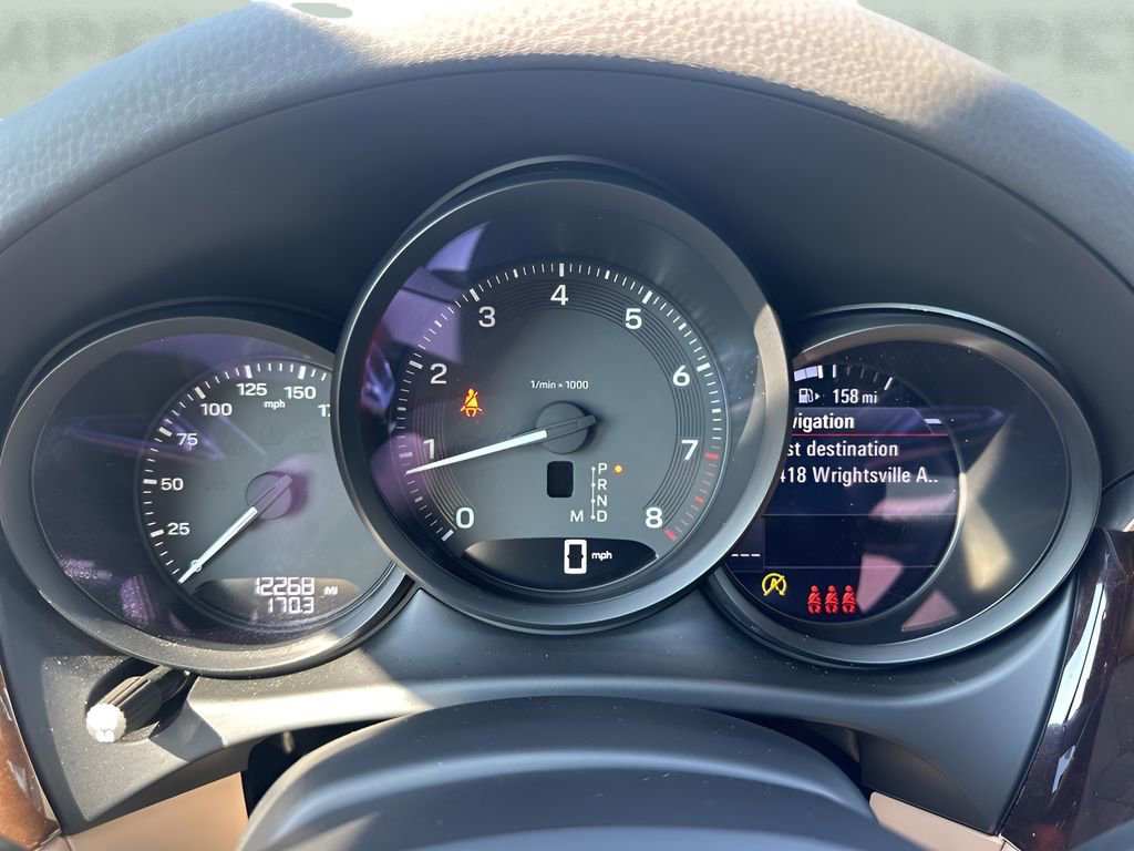 Used 2023 Porsche Macan Turbo image 26