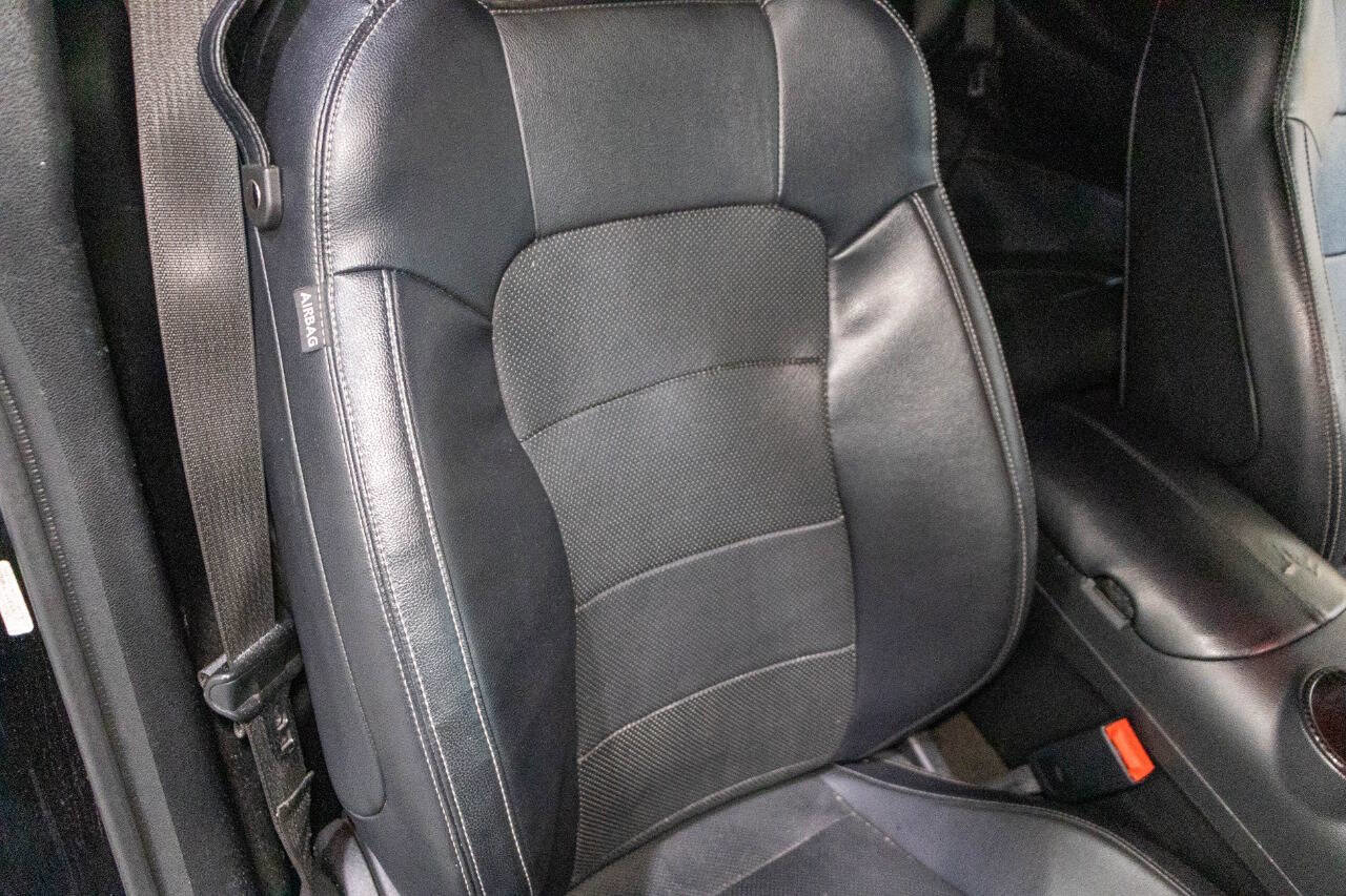 Used 2015 Ford Mustang GT Premium RWD image 32
