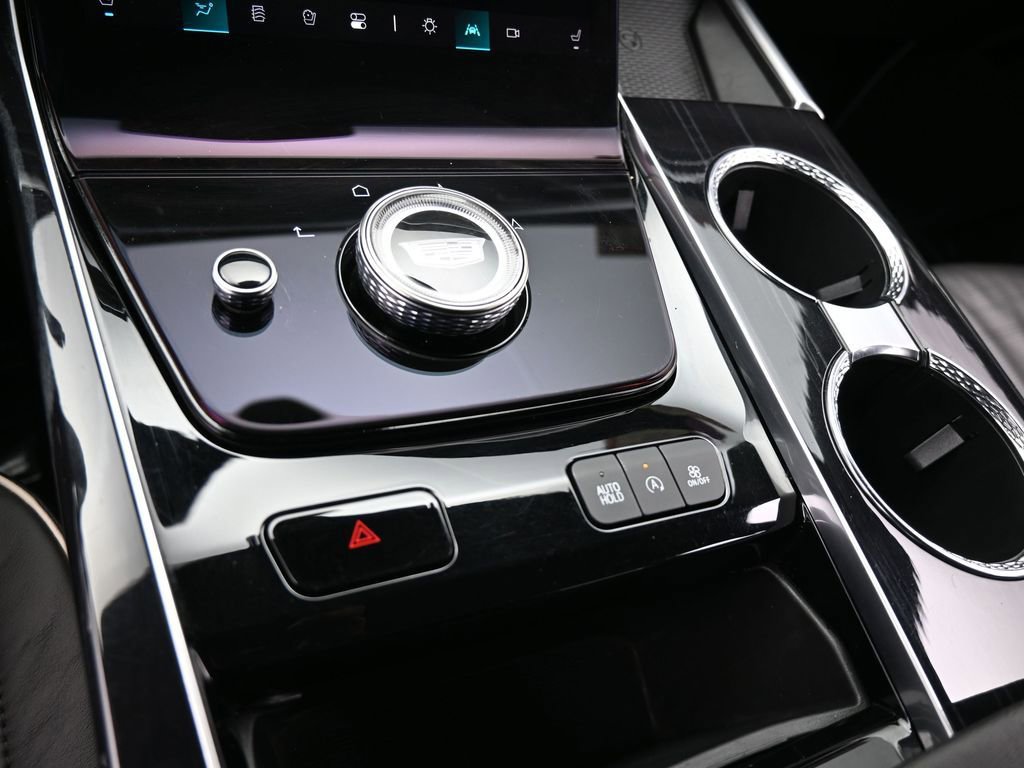 Used 2025 Cadillac Escalade ESV Sport w/ Touring Package image 32