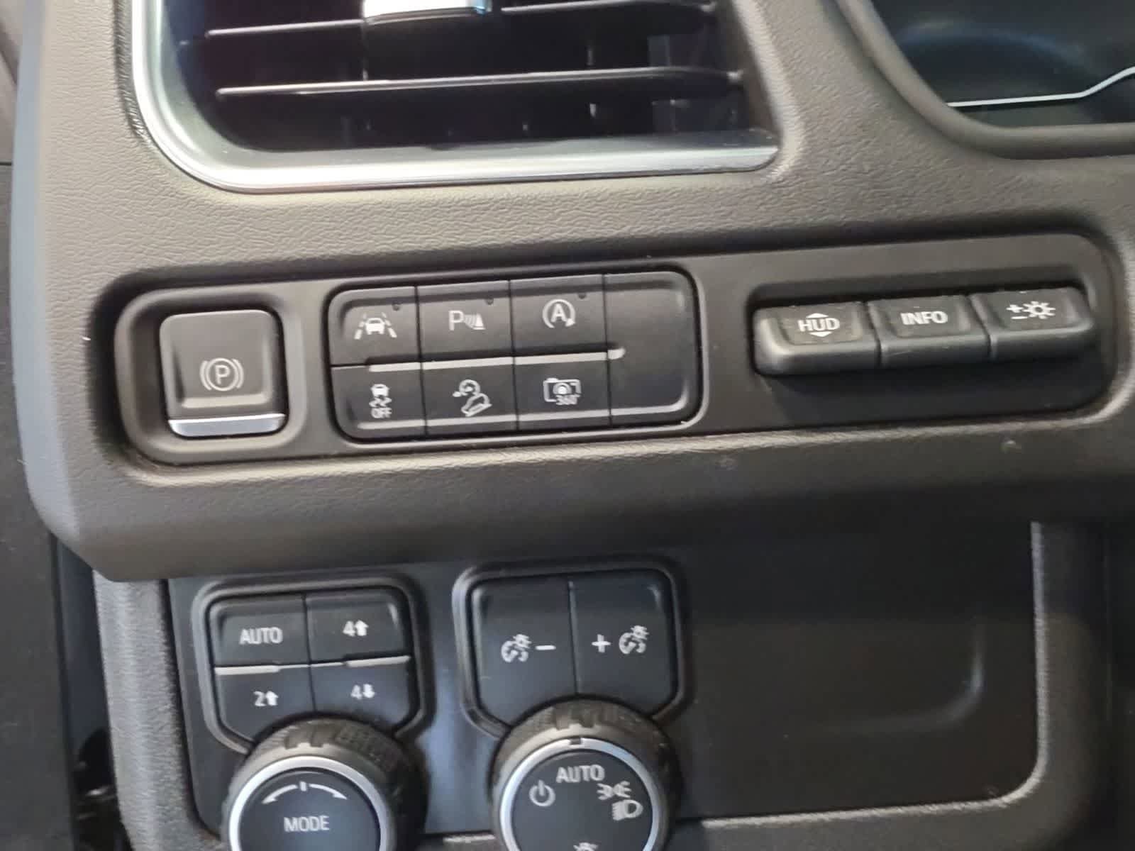 Used 2023 Chevrolet Tahoe Premier AWD/4WD image 22