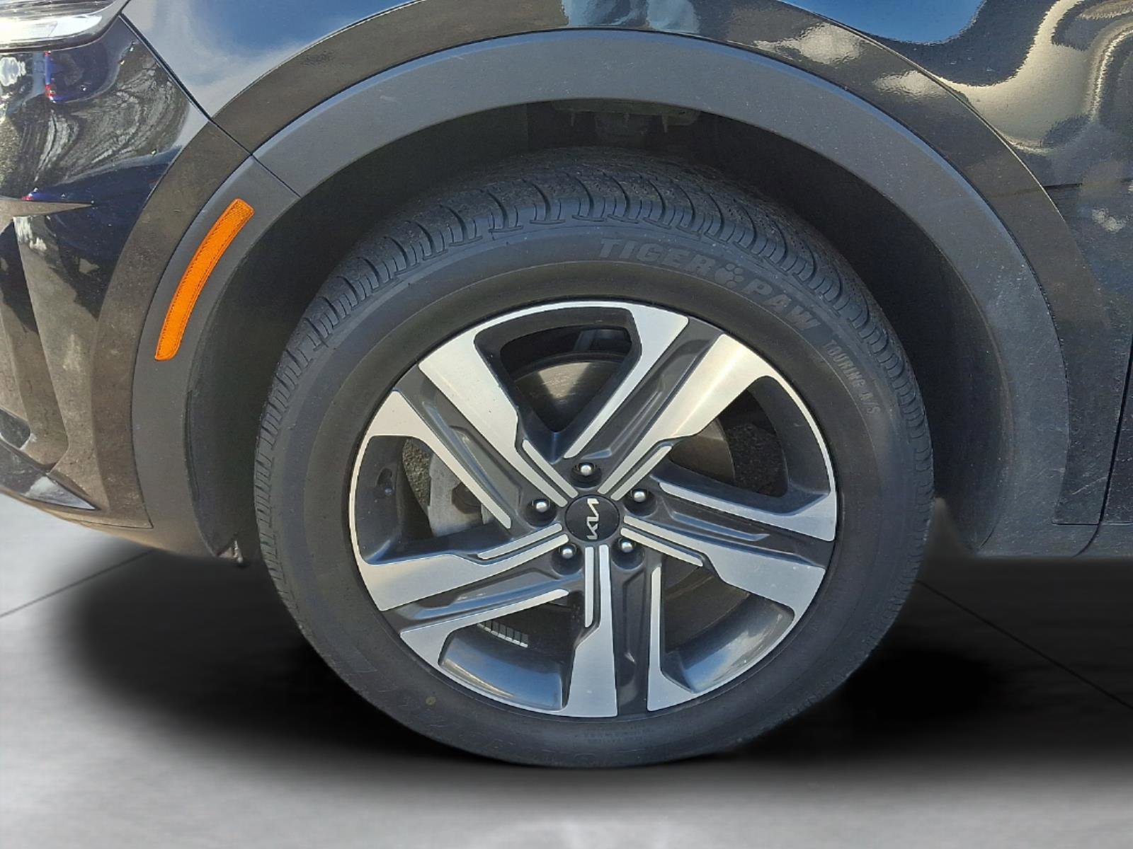 Used 2023 Kia Sorento EX image 8