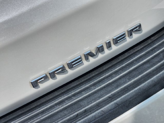 Used 2022 Chevrolet Tahoe Premier w/ Texas Edition RWD image 13