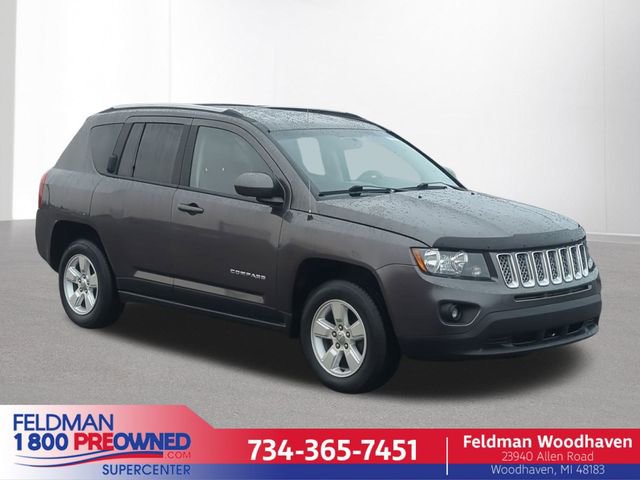 Used 2017 Jeep Compass Latitude FWD image 1