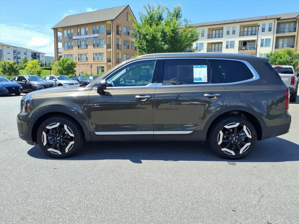 Used 2025 Kia Telluride S FWD image 35