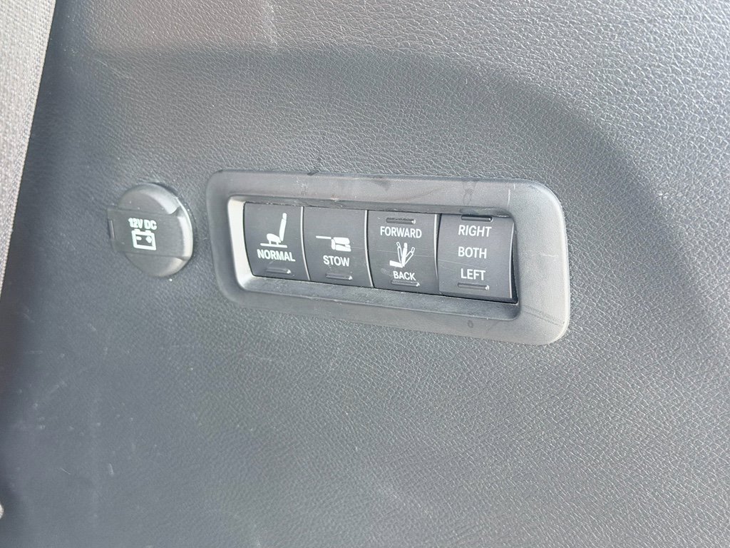 Used 2022 Chrysler Pacifica Pinnacle image 10