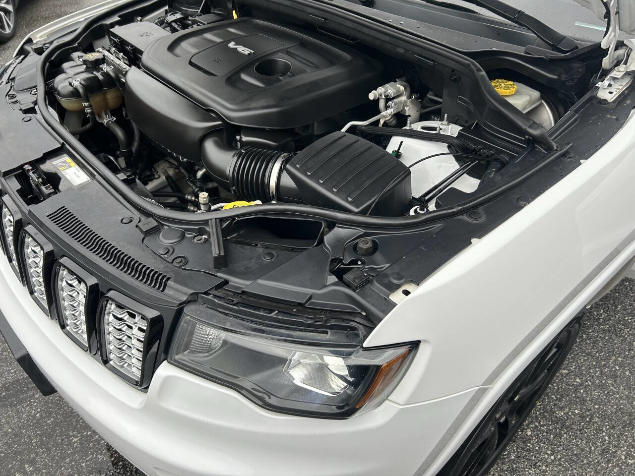 Used 2017 Jeep Grand Cherokee Altitude image 18