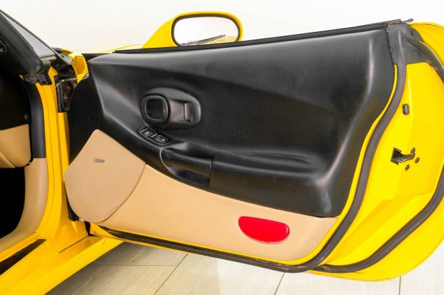 Used 2004 Chevrolet Corvette Convertible w/ Preferred Equipment Group image 34