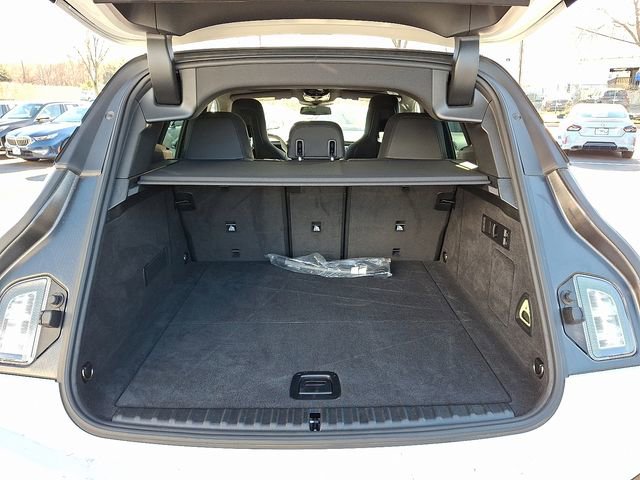 Certified 2024 BMW iX xDrive50 w/ Premium Package image 27