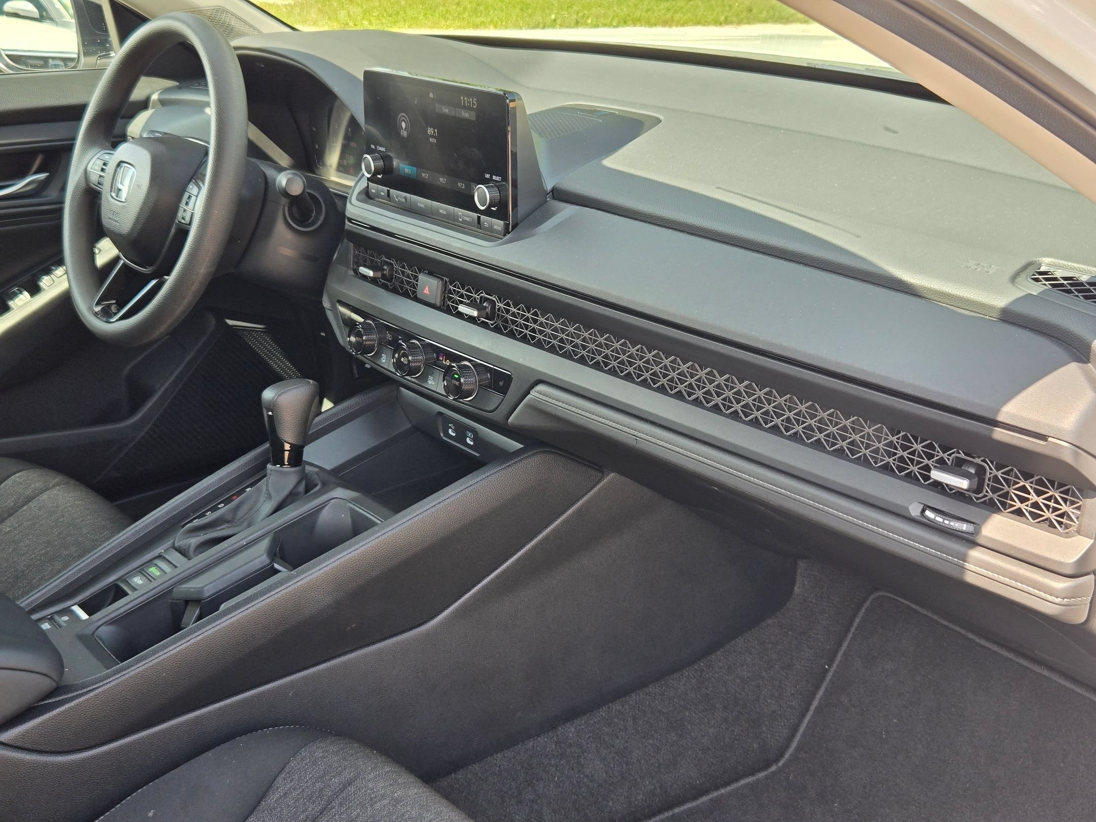 Certified 2025 Honda Accord SE image 29