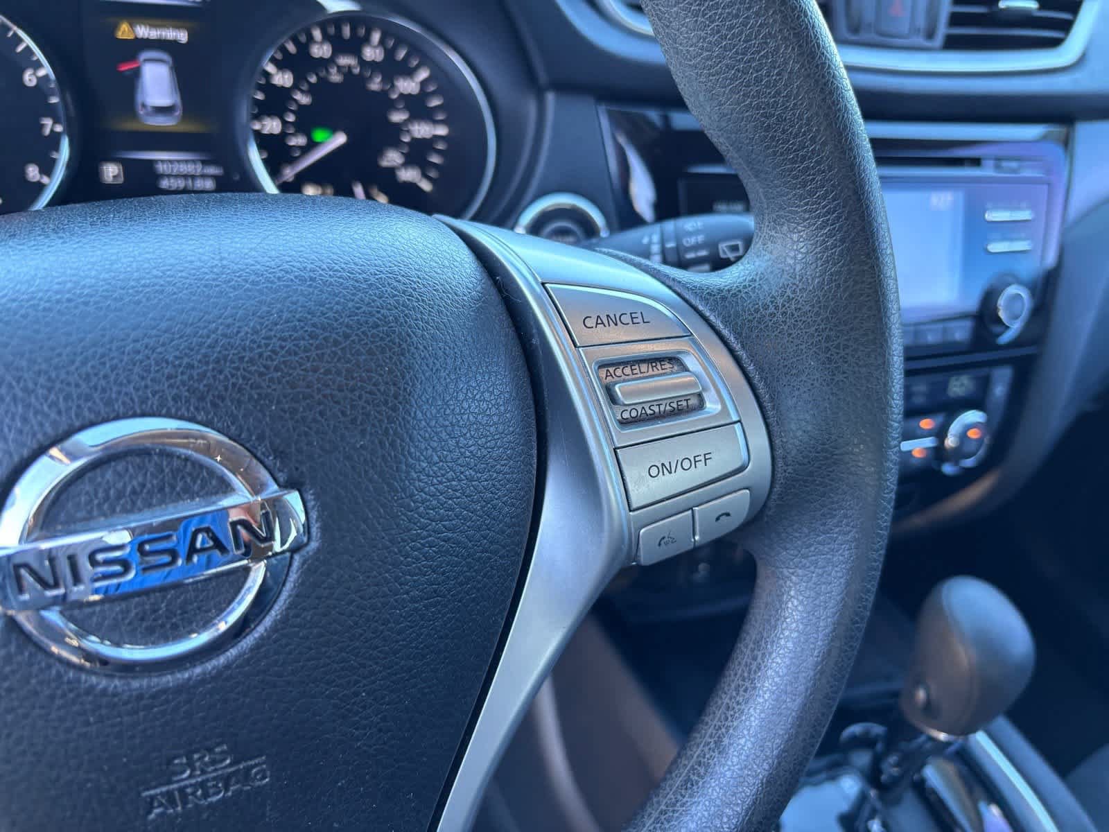 Used 2016 Nissan Rogue SV FWD image 17