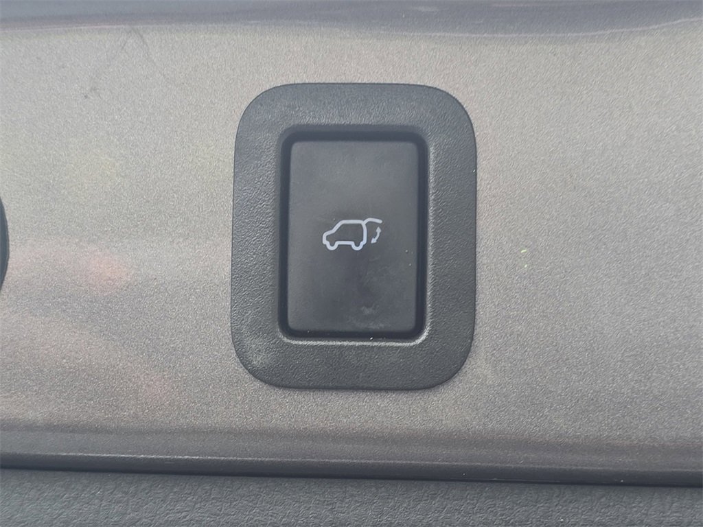 Used 2015 Toyota Highlander Limited image 14