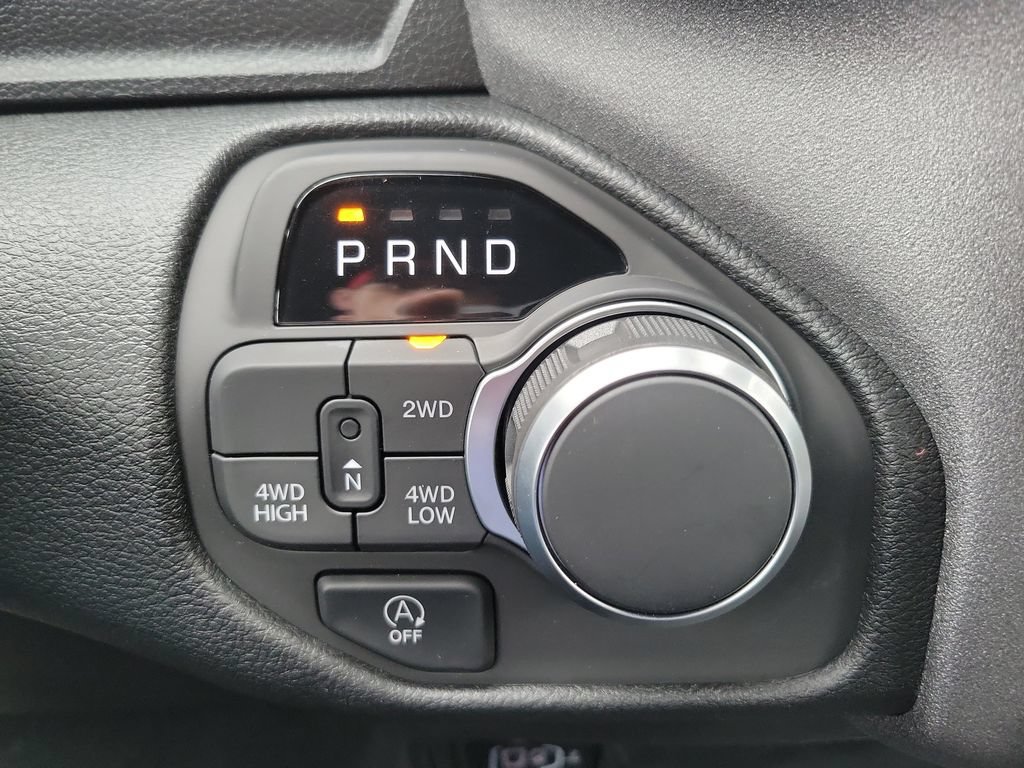 New 2026 RAM 1500 Express AWD/4WD image 40