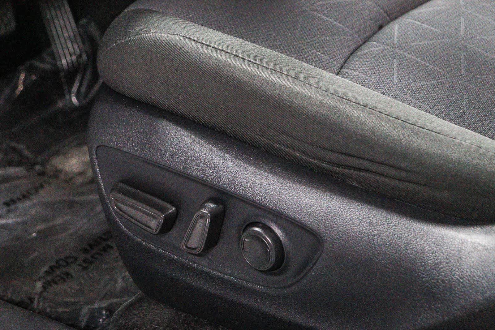 Certified 2024 Toyota RAV4 XLE FWD image 21