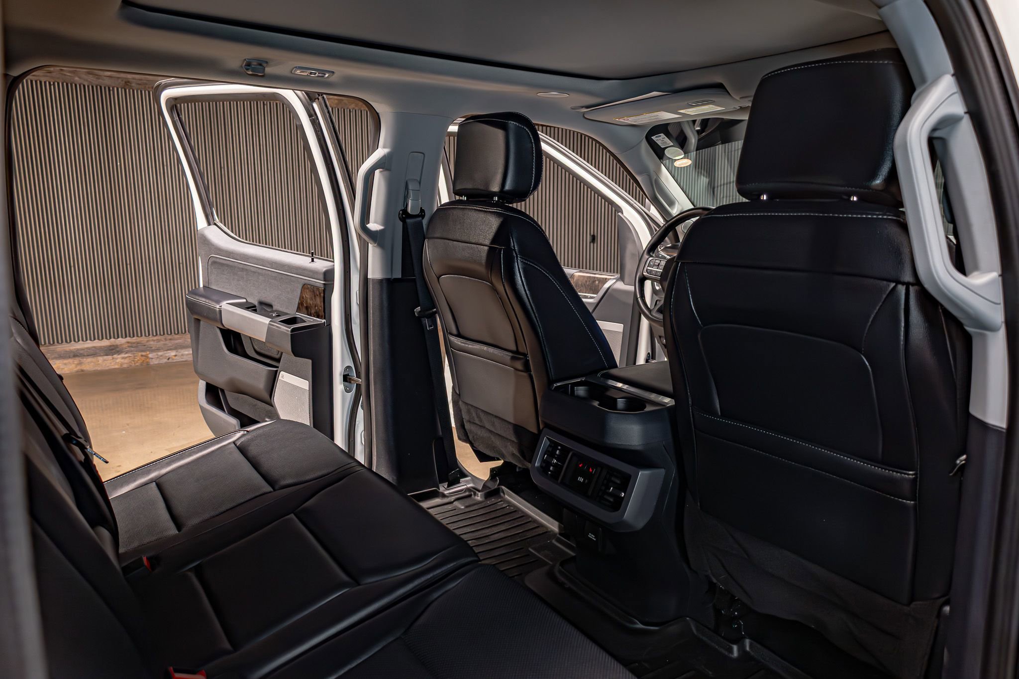 Used 2024 Ford F350 Lariat w/ Lariat Ultimate Package image 27