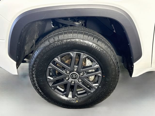 Used 2024 Toyota Tundra SR5 w/ SR5 Convenience Package AWD/4WD image 4