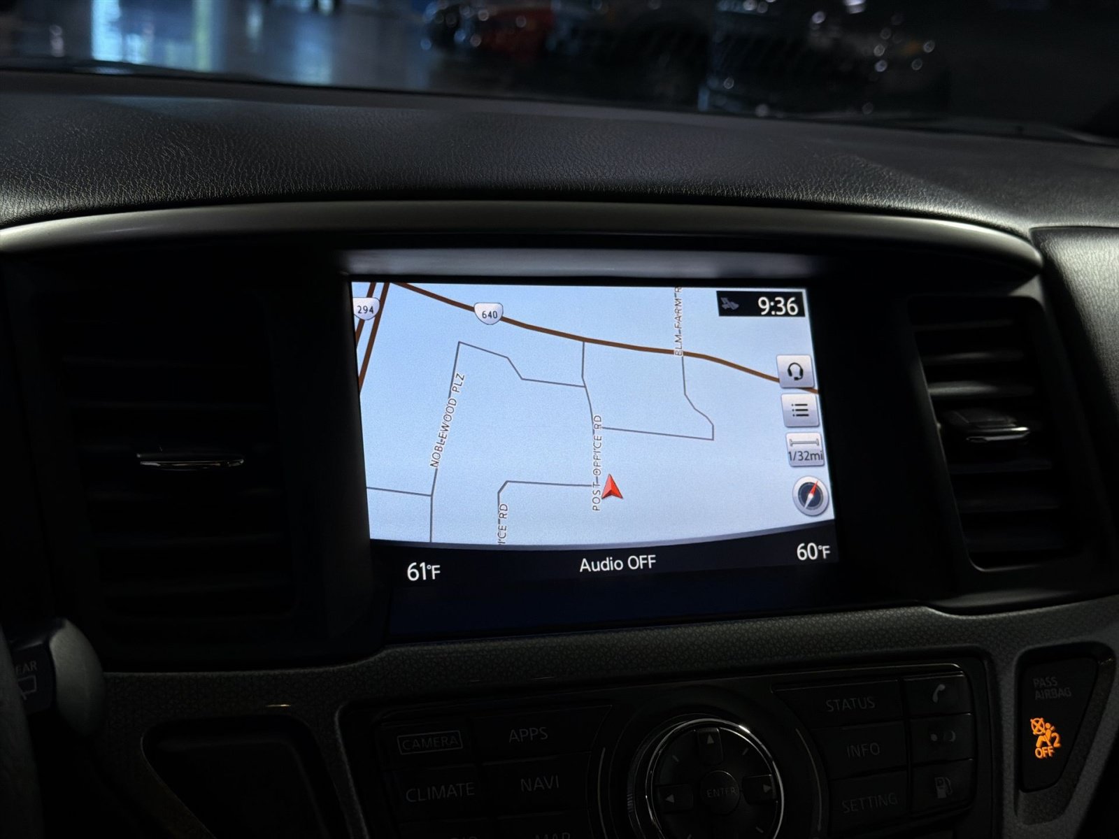 Used 2020 Nissan Pathfinder SL FWD image 20