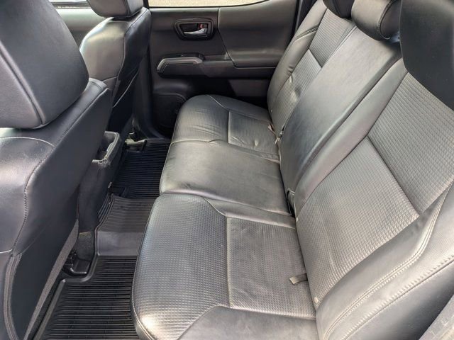 Used 2019 Toyota Tacoma TRD Off-Road image 15