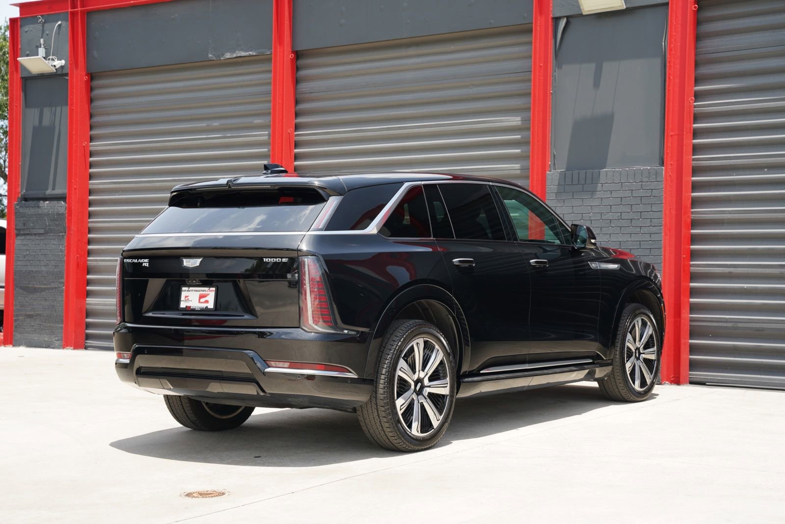 Used 2025 Cadillac Escalade IQ Luxury 2 w/ LPO, Premium Carpet Package AWD/4WD image 10
