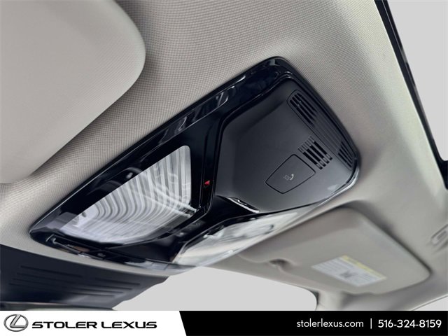 Used 2024 BMW X7 xDrive40i w/ Executive Package image 43