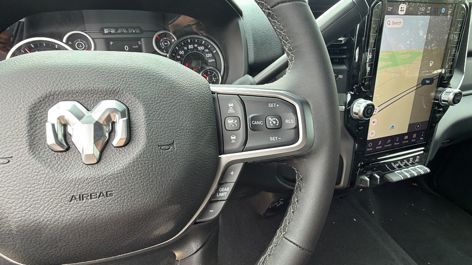 New 2026 RAM 2500 Big Horn AWD/4WD image 24
