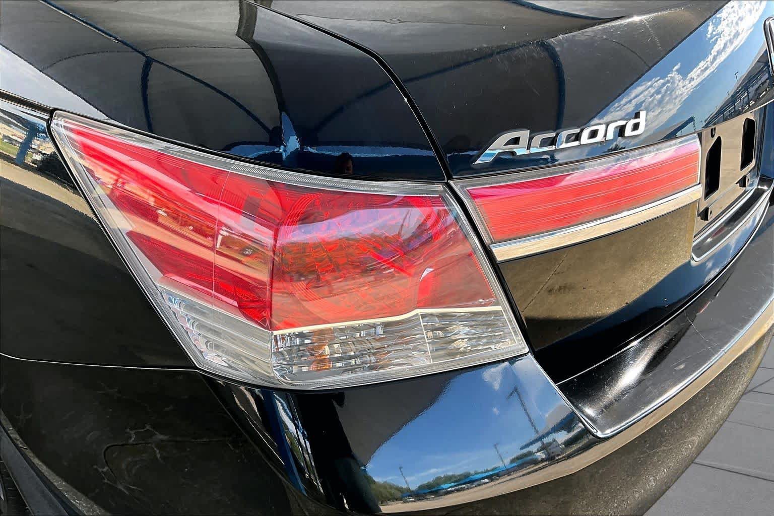 Used 2011 Honda Accord EX-L image 27