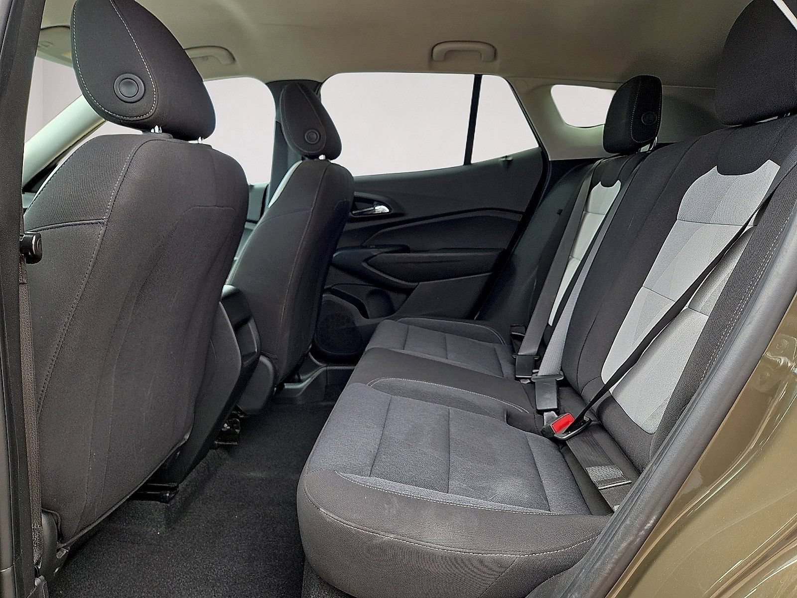 Used 2024 Chevrolet Trax LS FWD image 14