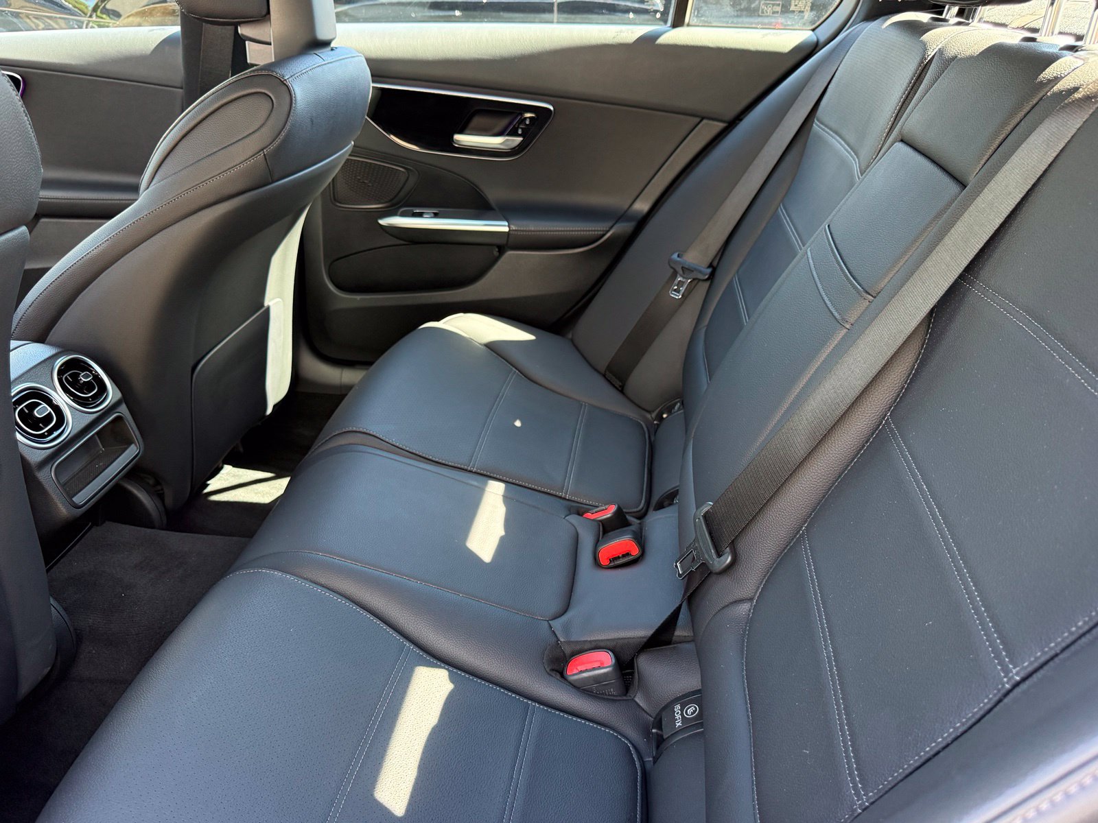 Used 2025 Mercedes-Benz C 300 Sedan image 40