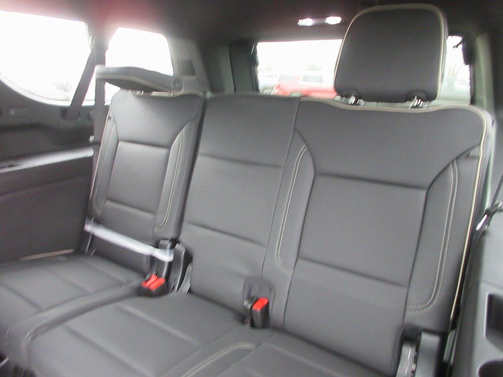 New 2026 GMC Yukon XL Elevation w/ Elevation Premium Package image 15