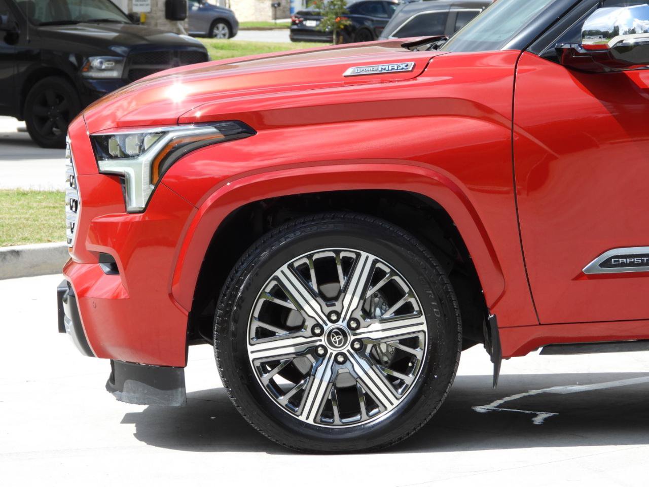 Used 2023 Toyota Sequoia Capstone AWD/4WD image 28
