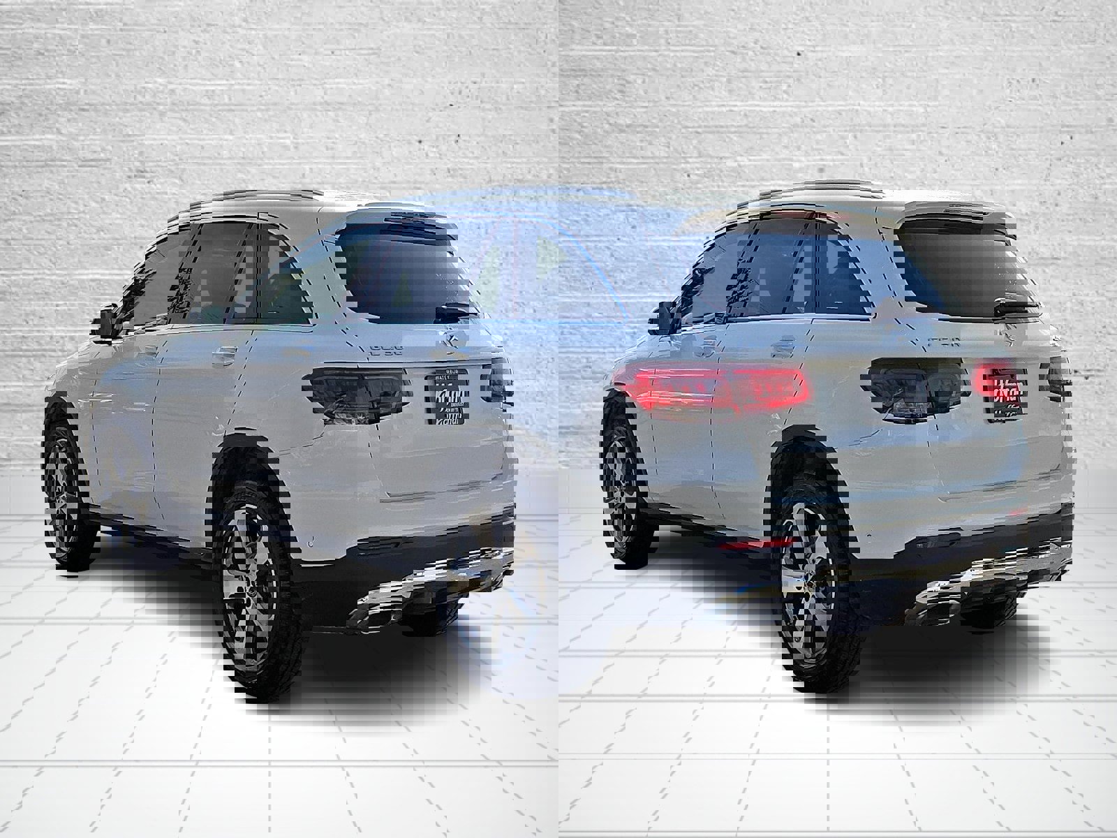 Used 2021 Mercedes-Benz GLC 300 4MATIC image 4