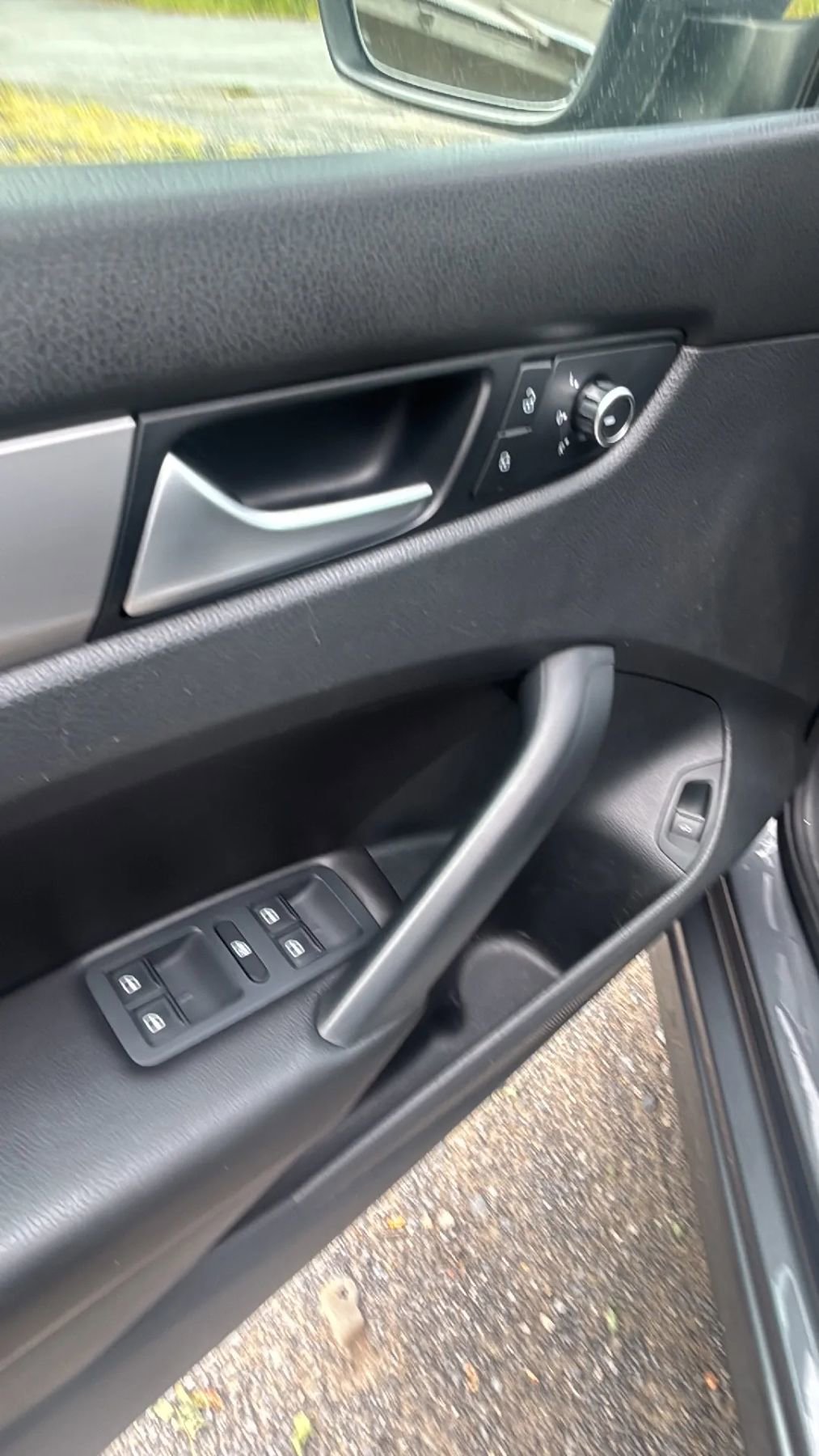 Used 2015 Volkswagen Passat 1.8T Limited Edition image 9