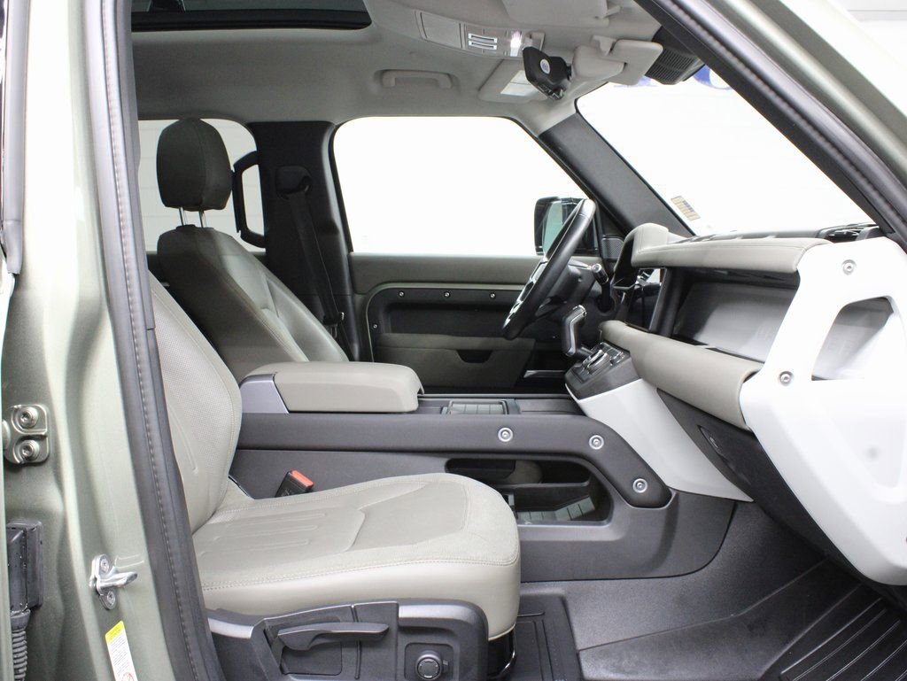 Used 2020 Land Rover Defender 110 S image 36