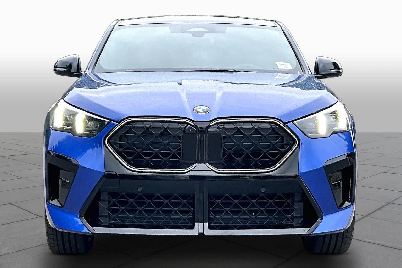 Used 2026 BMW X2 xDrive28i w/ Technology Package AWD/4WD image 3