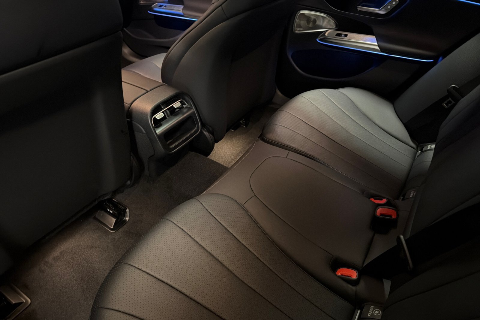 New 2027 Mercedes-Benz E 450 4MATIC Sedan image 11